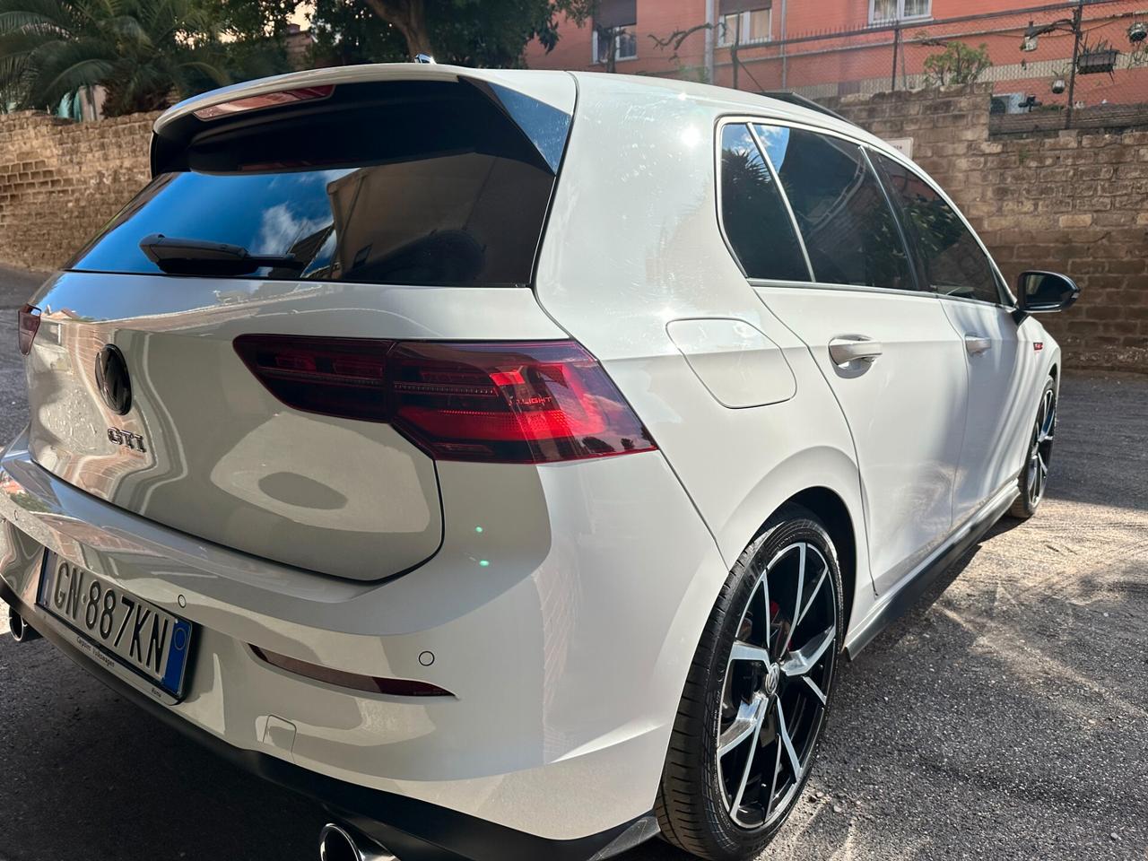 Volkswagen Golf GTI DSG