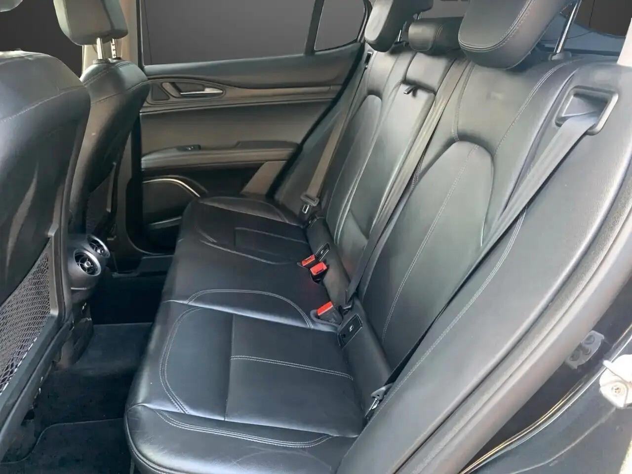 Alfa Romeo Stelvio 2.0 Turbo 200 CV AT8 Q4 Super