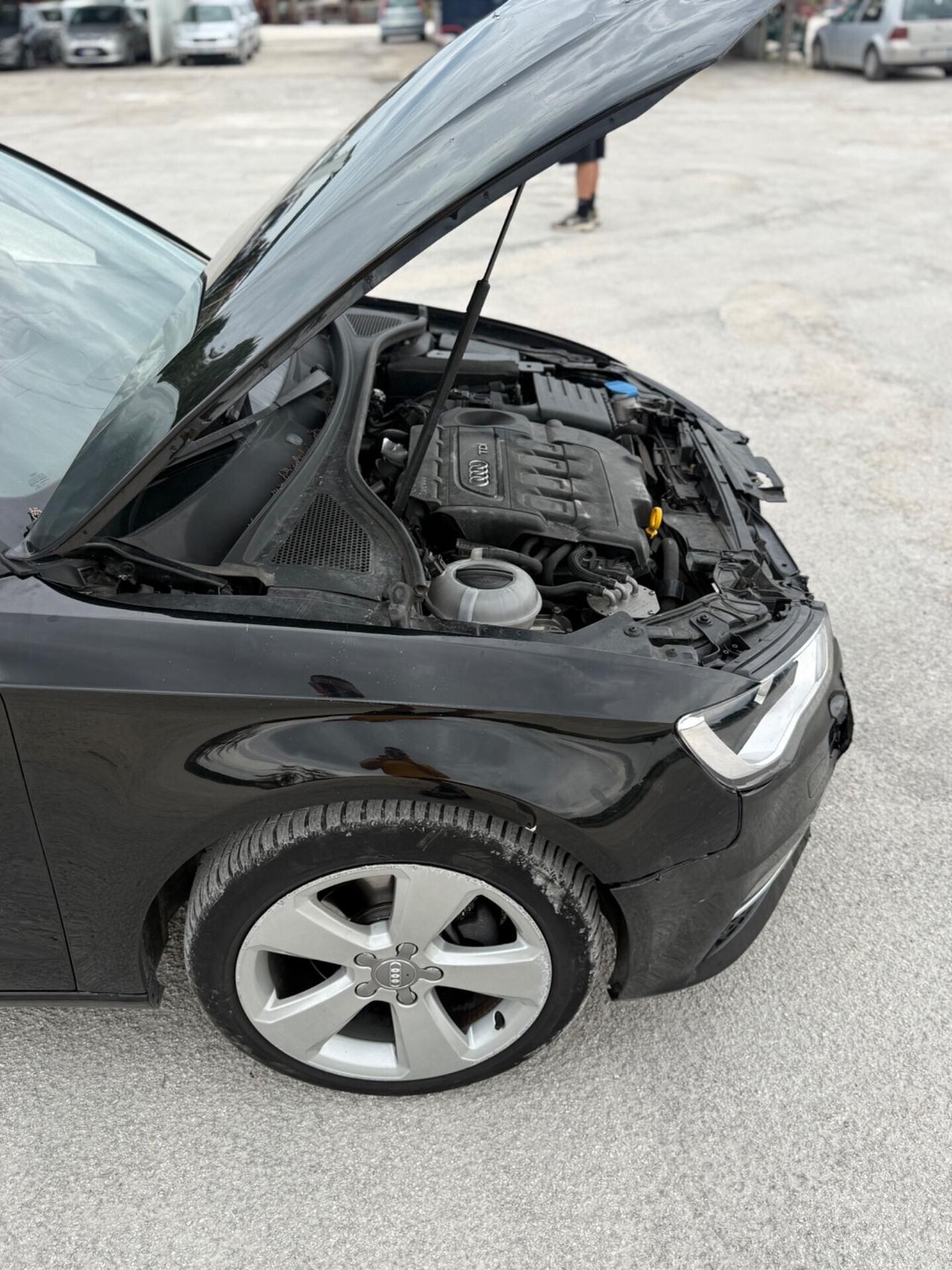 Audi A3 1.6 TDi EURO6B incidentata/sinistrata