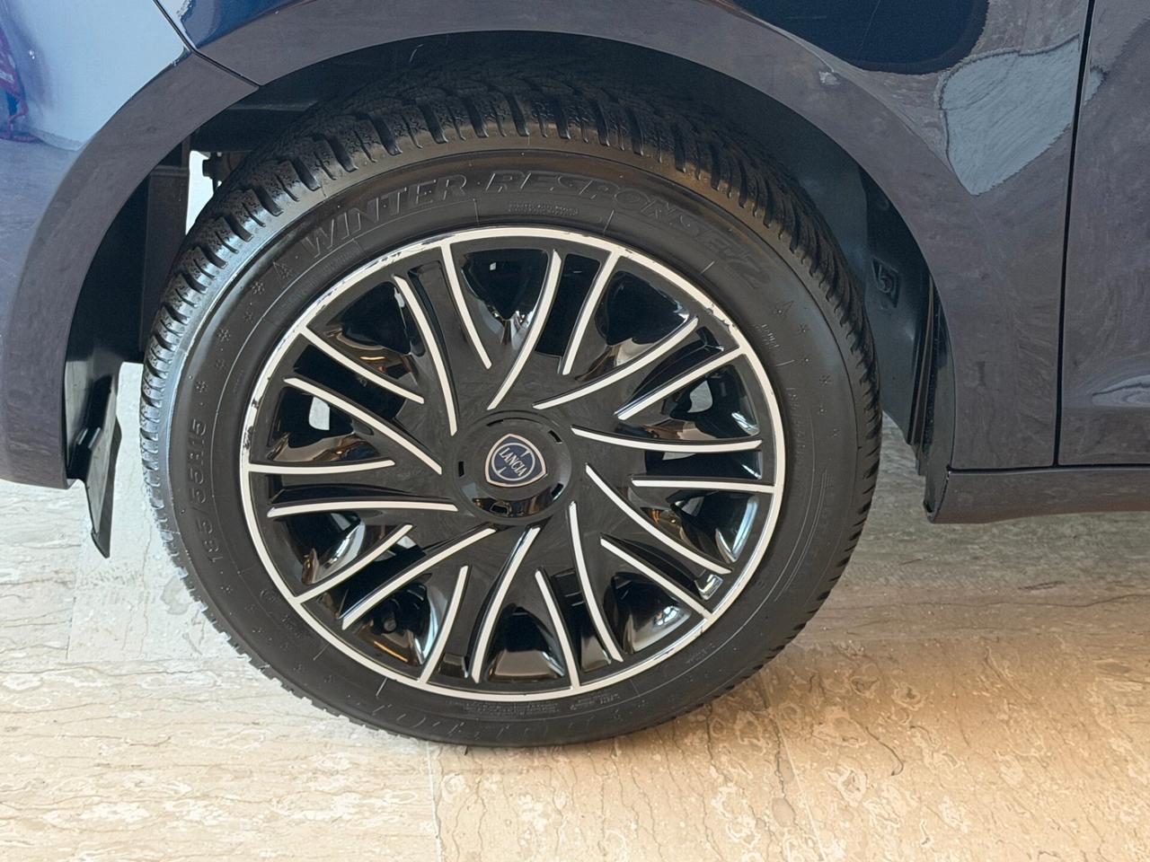 Lancia Ypsilon 1.2 69 cv. EcoChic GOLD (Imp. GPL)