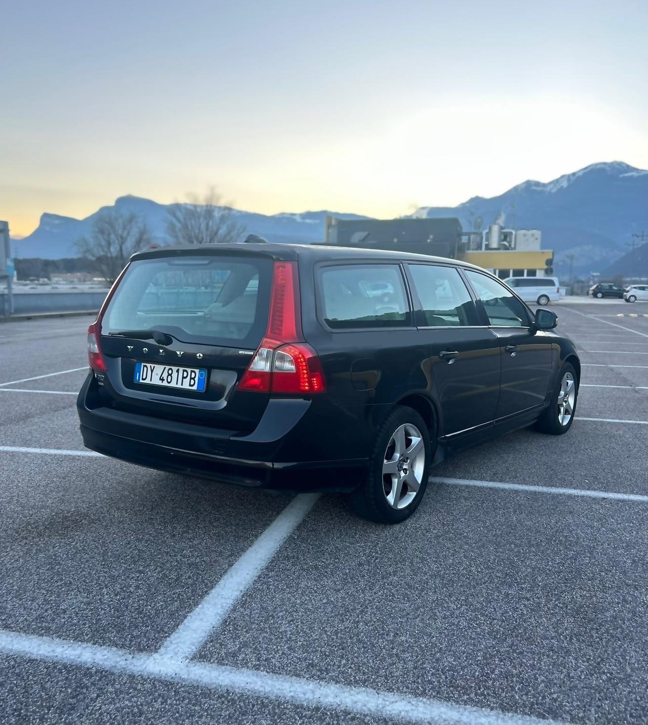 Volvo V70 2.0 D R-Design 2010