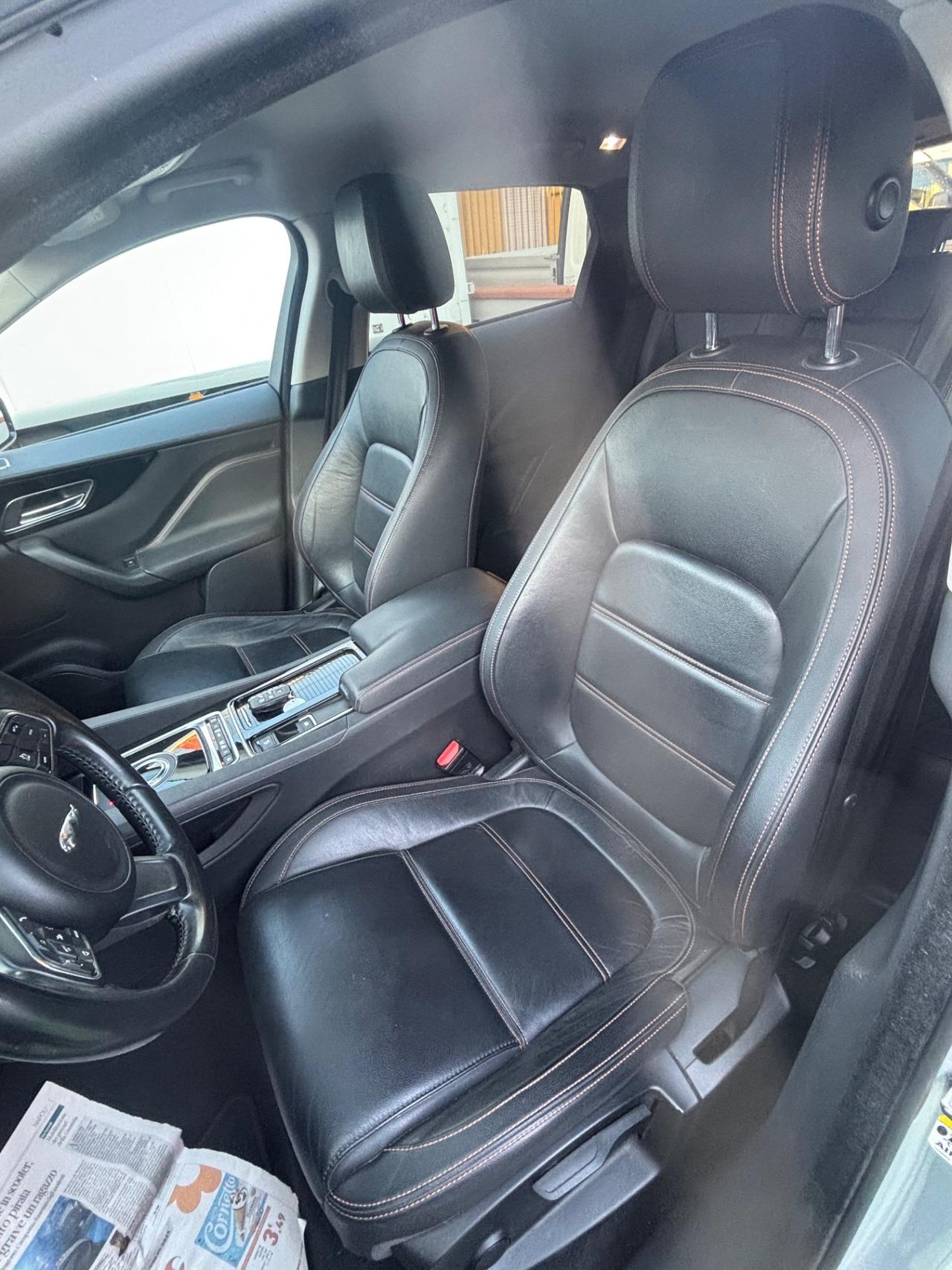 Jaguar F-Pace 2.0 D 180 CV AWD Portfolio