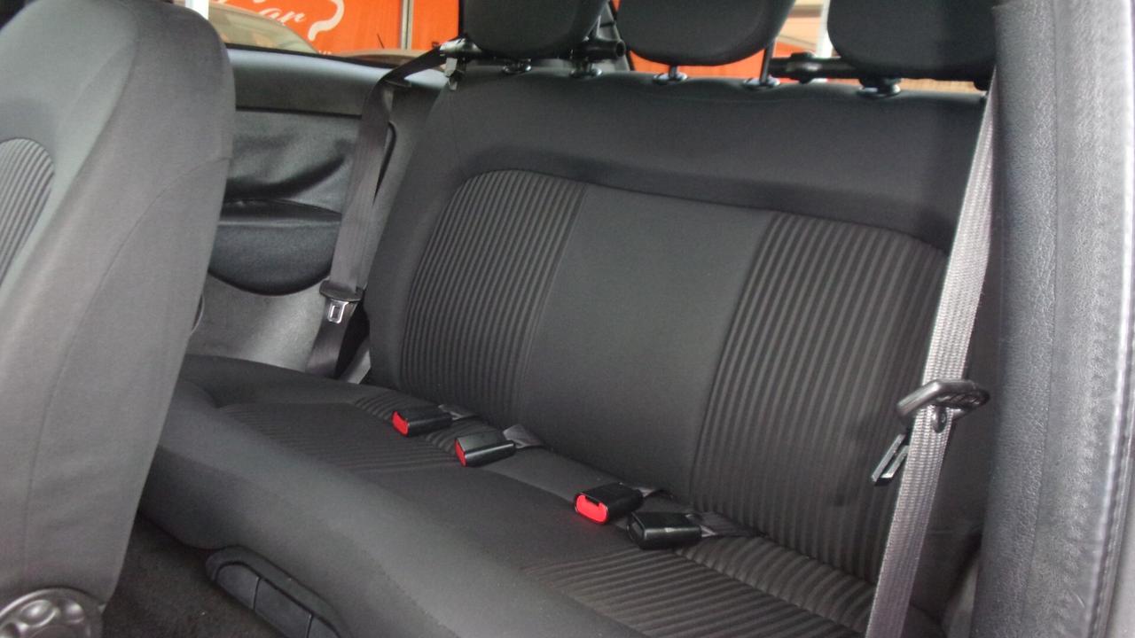 Lancia Ypsilon 1.3 MJT 90 CV Platino