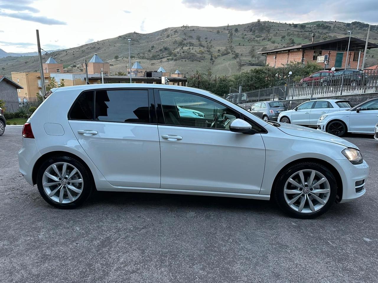 Volkswagen Golf 2.0 TDI 5p. Highline BlueMotion Technology