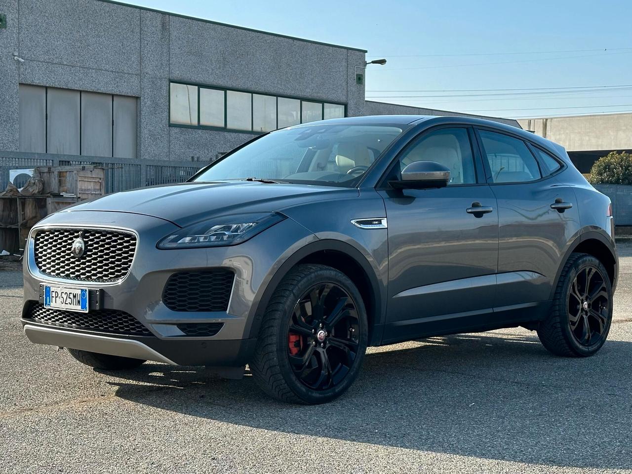 Jaguar E-Pace 2.0 AWD aut. R-Dynamic SE ** PROMO **