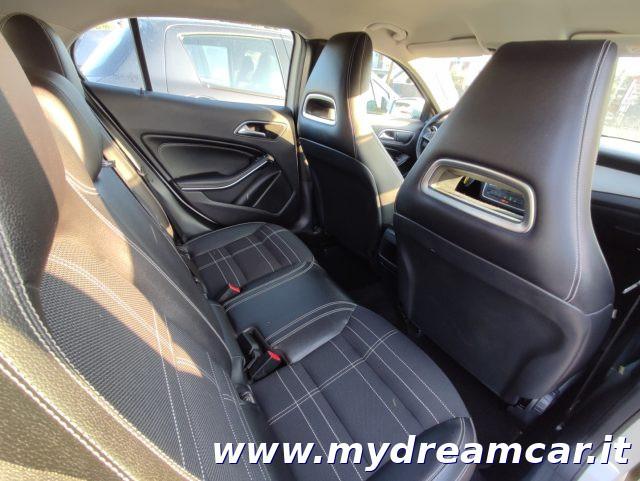 MERCEDES-BENZ GLA 180 d Automatic Business