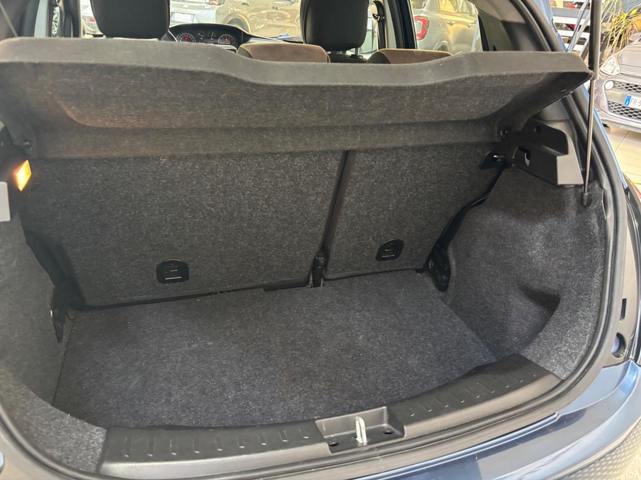 Lancia Ypsilon 1.0 FireFly 5 porte S&S Hybrid Ecochic Gold