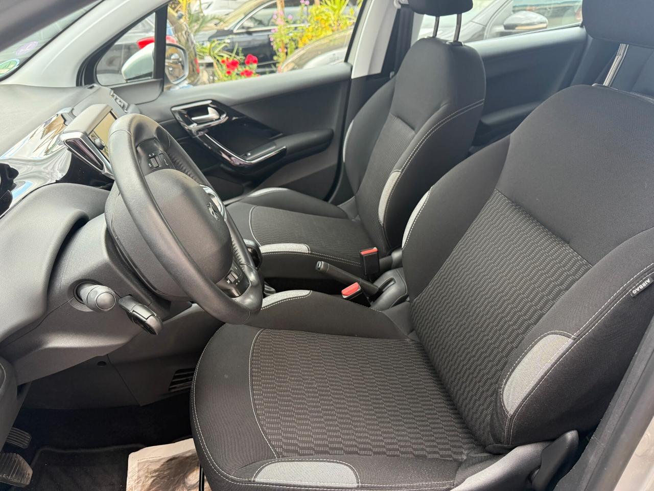 Peugeot 208 PureTech 82 5 porte Allure