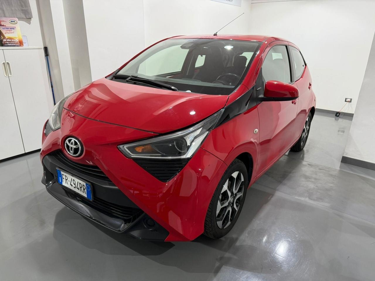 TOYOTA AYGO AUTOMATICA * PRONTA CONSEGNA