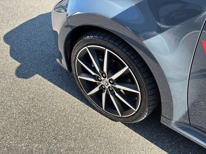 Toyota Yaris Yaris 1.5h 130 GR Sport