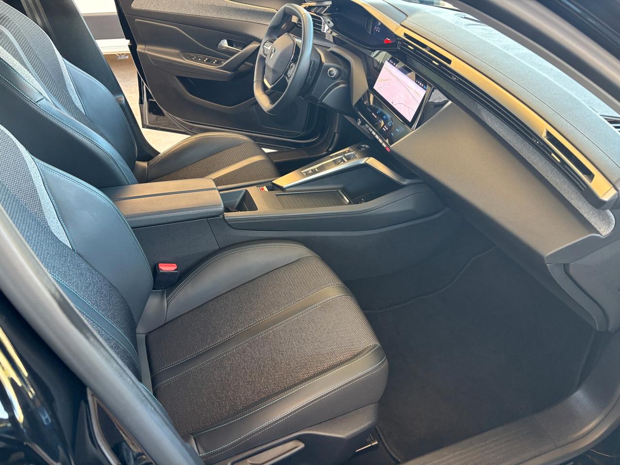 Peugeot 308 BlueHDi 130 S&S EAT8 Allure-2022