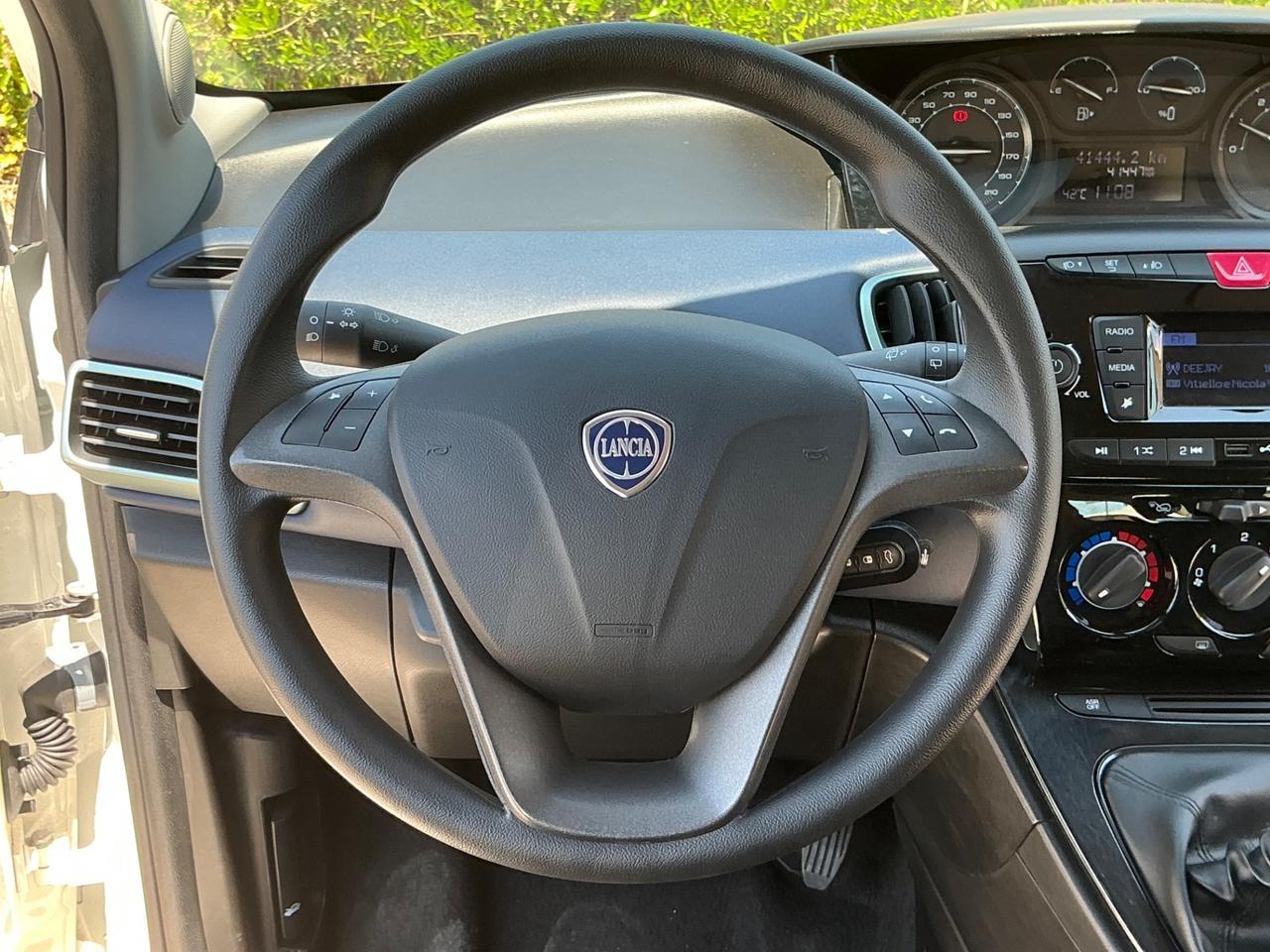 Lancia Ypsilon 1.0 70Cv FireFly Hybrid Gold 5 Posti