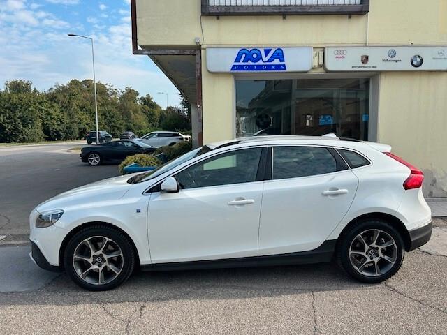 Volvo V40 Cross Country D2 1.6 Ocean Race