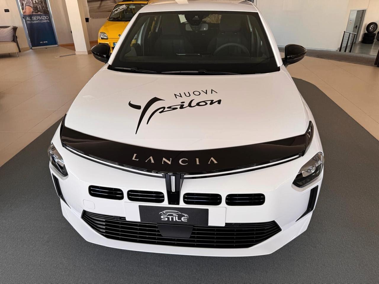 NEW LANCIA YPSILON - Hybrid e-DCT