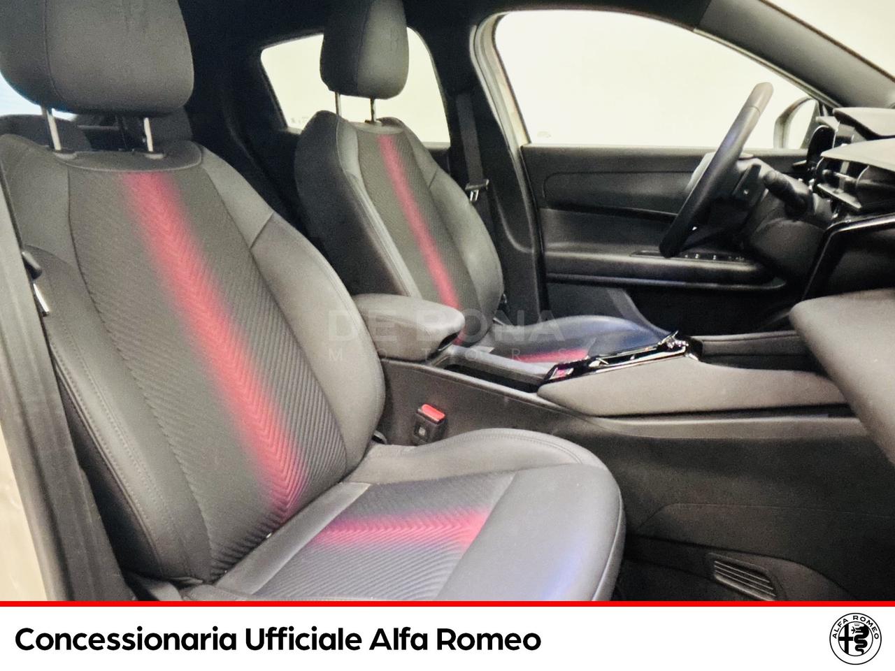 Alfa Romeo Junior 1.2 ibrida speciale 145cv edct6