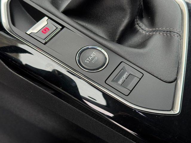 PEUGEOT 3008 PureTech Turbo 130 Allure 360/Full-led/Ambient lig