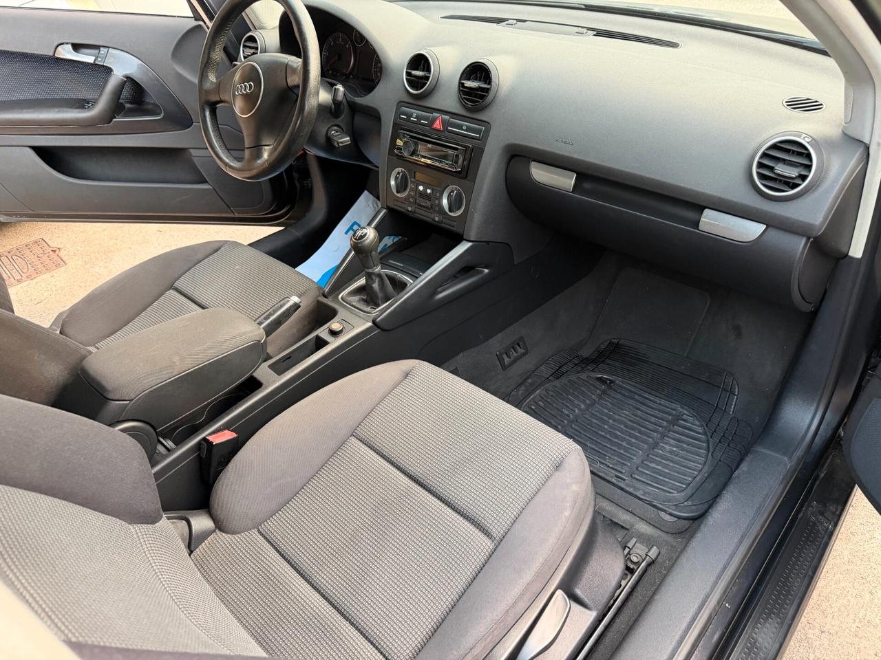 Audi A3 1.9 105 CV TDI Attraction TENUTA BENE NEOPATENTATI