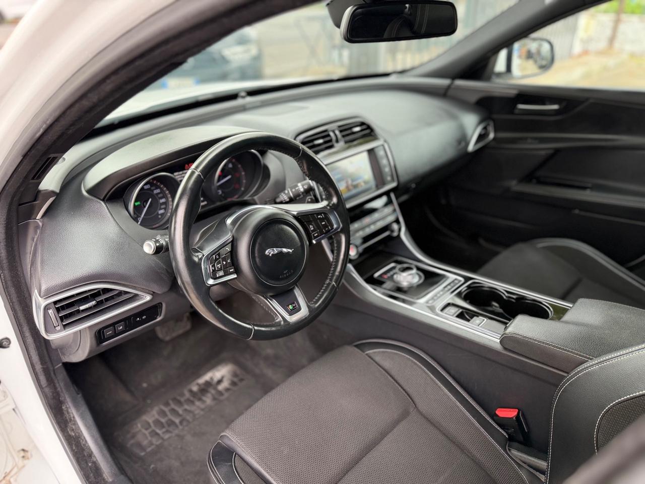 Jaguar XE 2.0 R-Sport D Turbo