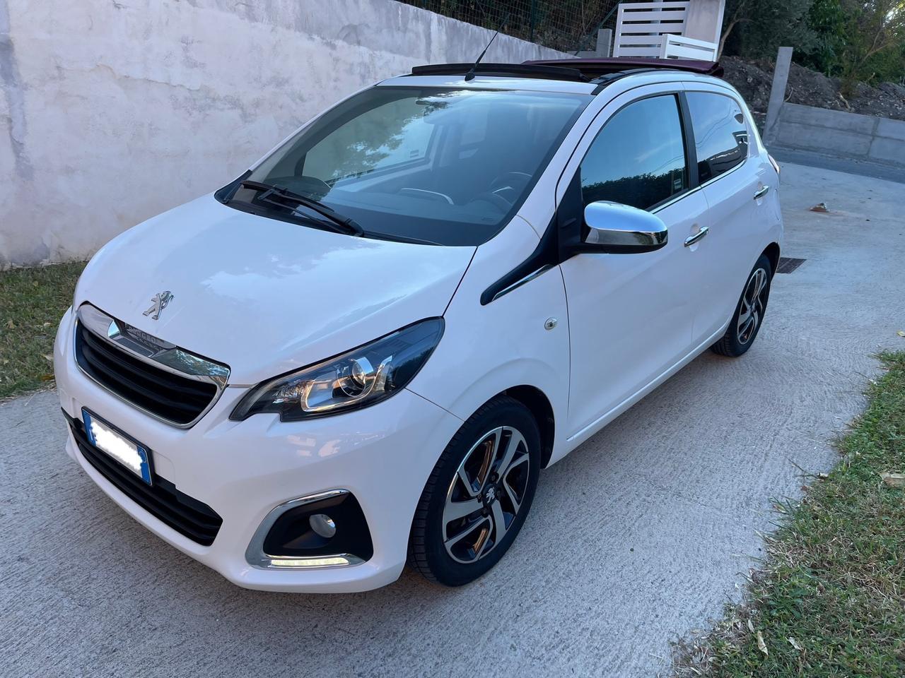 Peugeot 108 PureTech 82 5 porte Allure