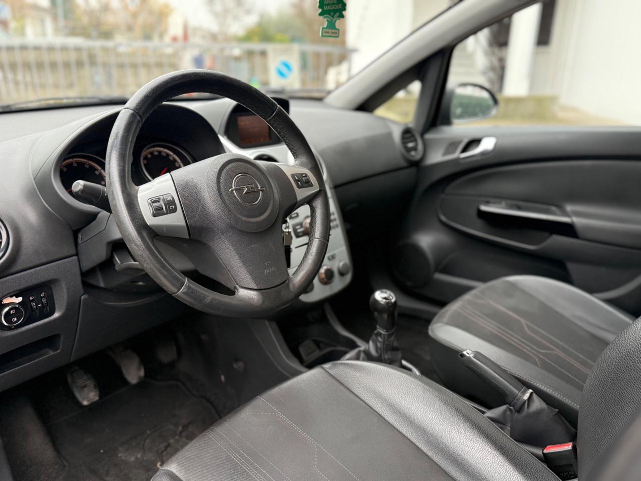 Opel Corsa 1.2 BENZINA 5P. 2013 POCHI KM NEOPATENTATI