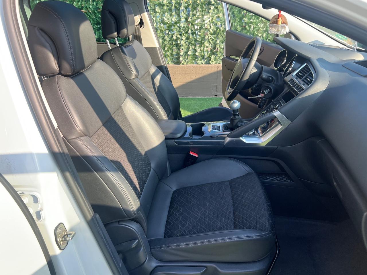 Peugeot 3008 1.6 HDi 115CV Allure