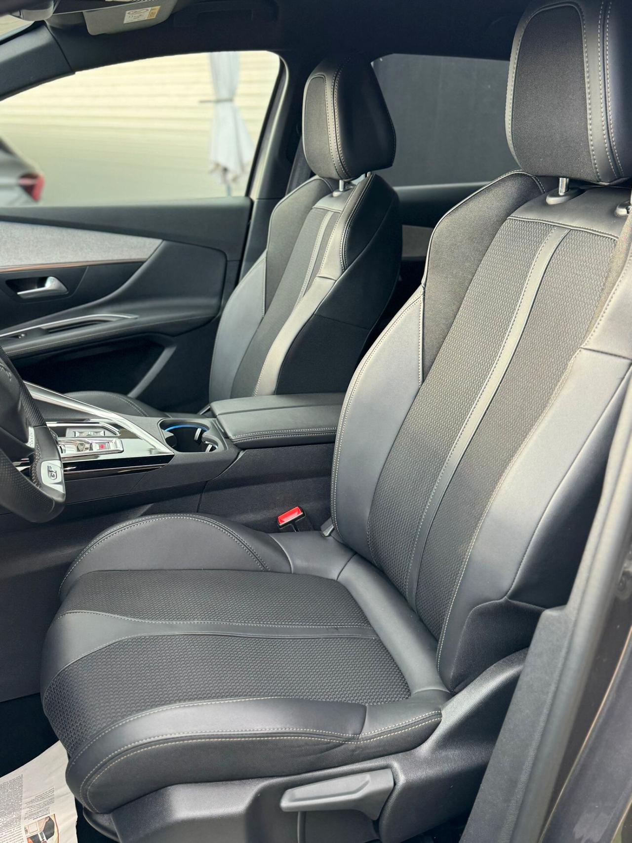 Peugeot 3008 BlueHDi 130 S&S EAT8 GT FULL OPTIONAL