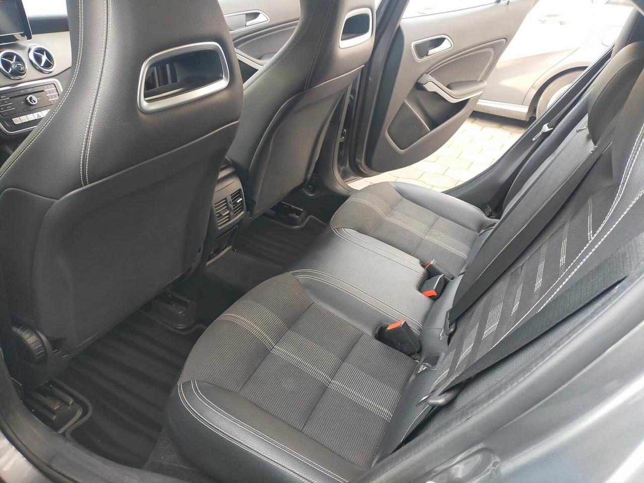 Mercedes-benz CLA 220 CLA 220 d 4Matic Automatic Business Extra