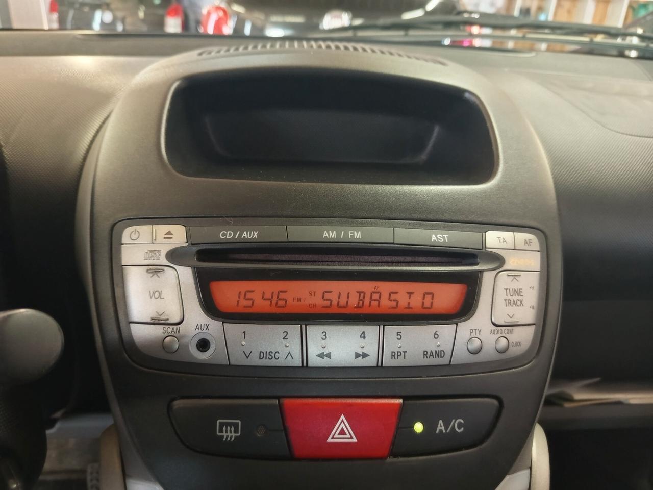 Peugeot 107 1.0 68CV 3p. Sweet Years ok neopatentati