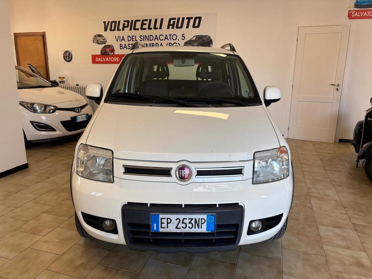 FIAT PANDA ANNO 2012 DS 1.3 ATRAZIONE 4X4 KM 200 MILA