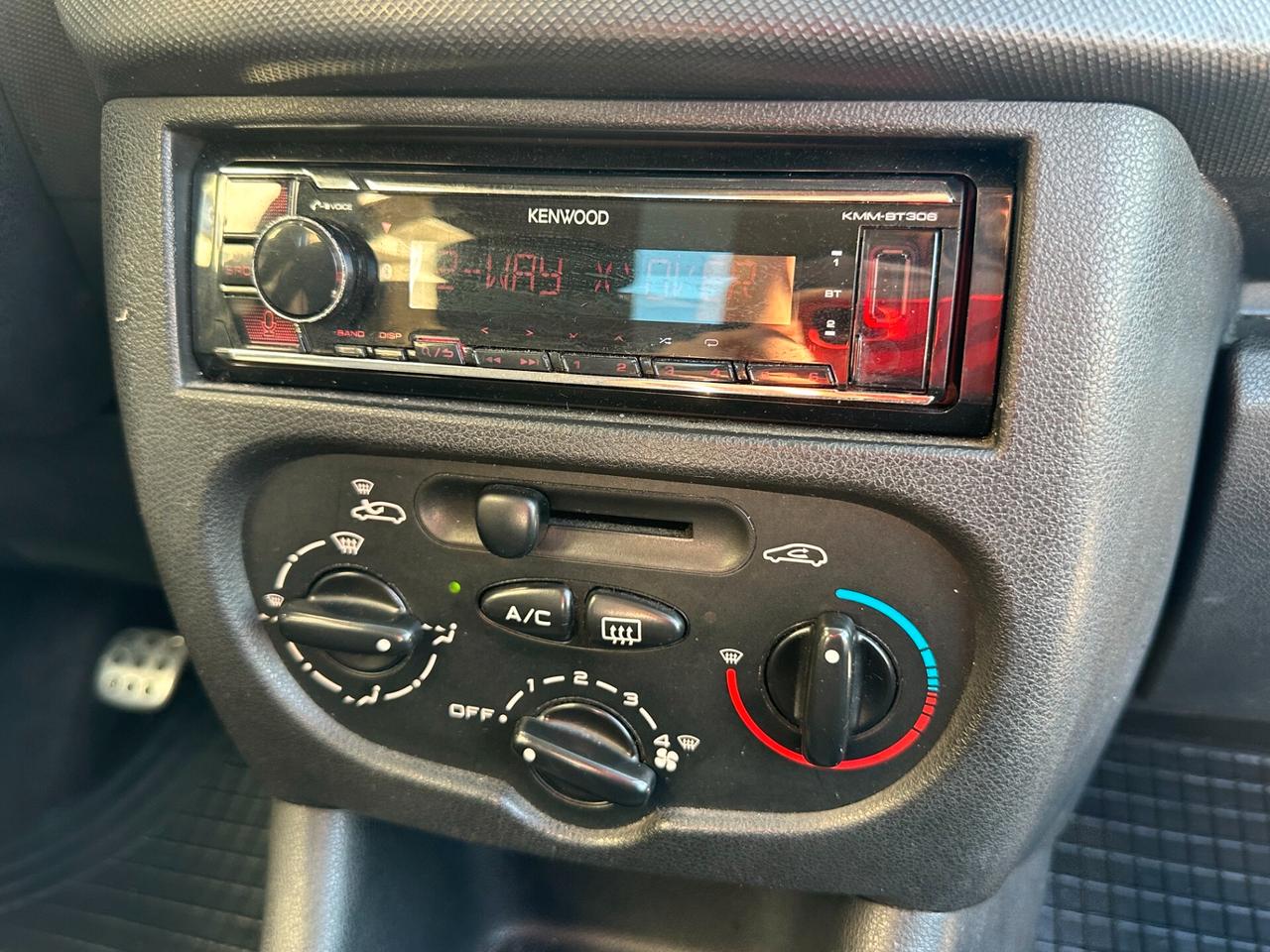 Peugeot 206 Plus 1.4 HDi 70CV 2011 Garantita