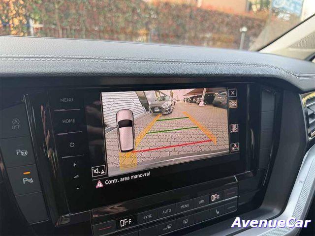 VOLKSWAGEN Touareg 3.0 tdi Black Style tiptronic TELECAMERA CARPLAY