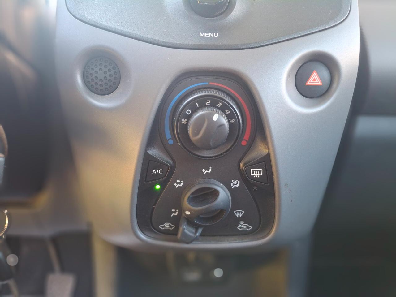 Peugeot 108, 1.0cc, 5Porte