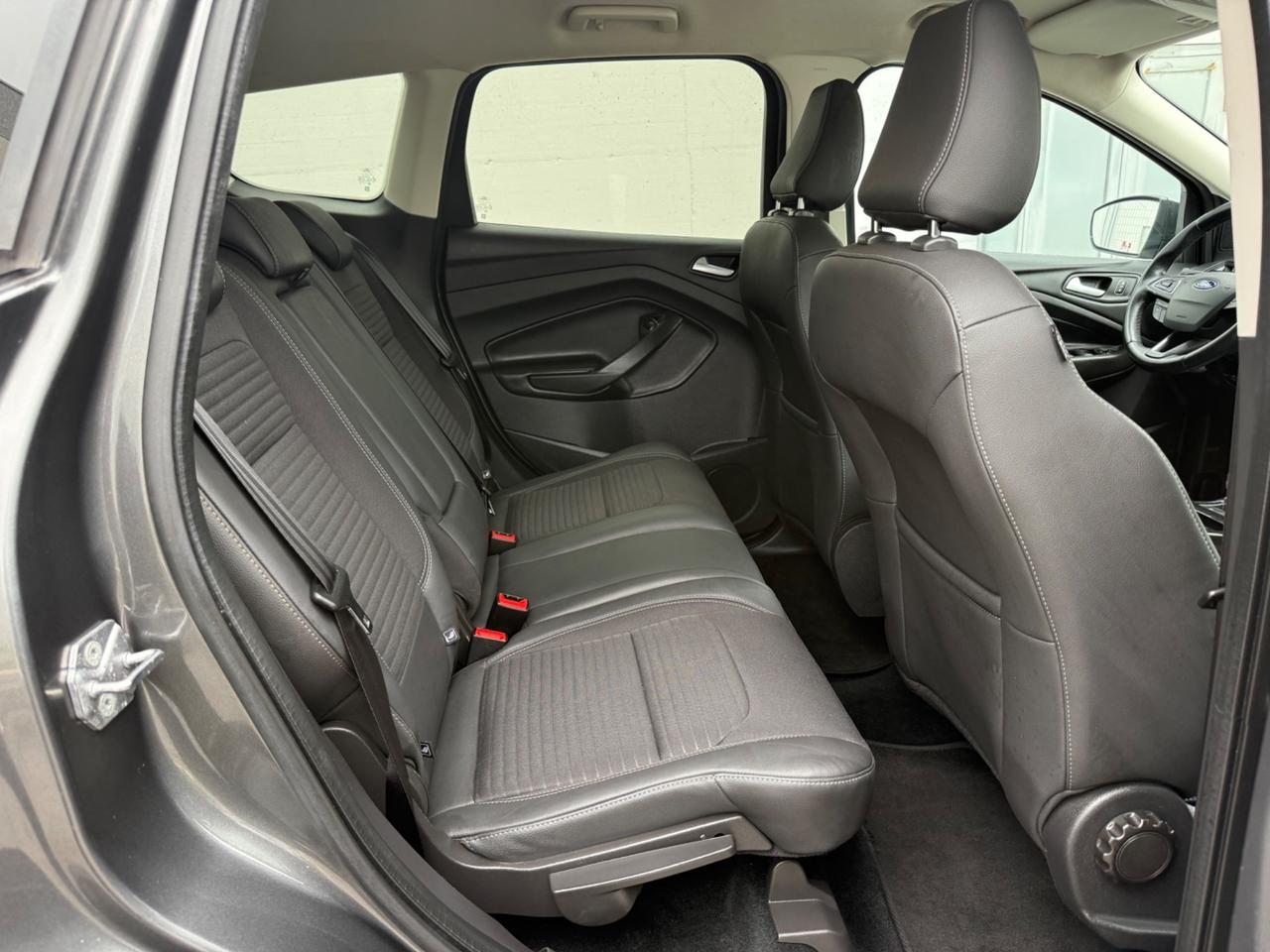 Ford Kuga 1.5 TDCI 120 CV Cambio Automatico