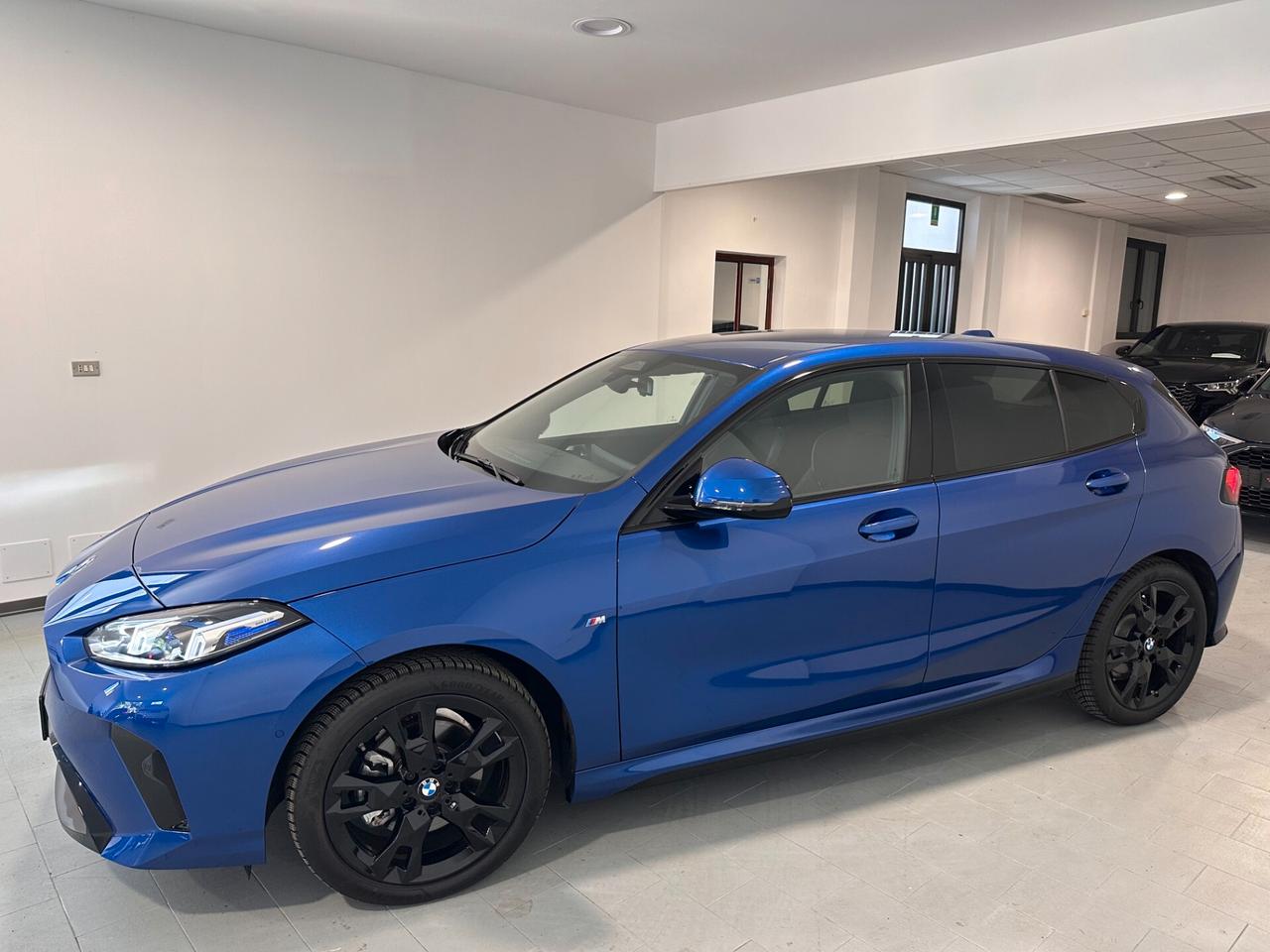 Bmw 118d 5p. M Sport STEPTRONIC_FARI MATRIX_CAMERA _R18_NAVI