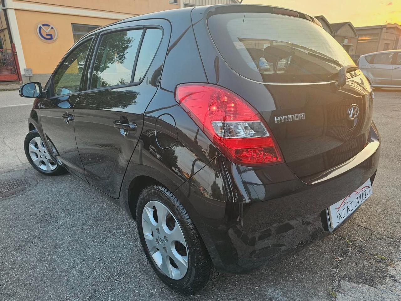 Hyundai i20 1.2 75cv Comfort*Clima*Cerchi*Navi*Neopatentati