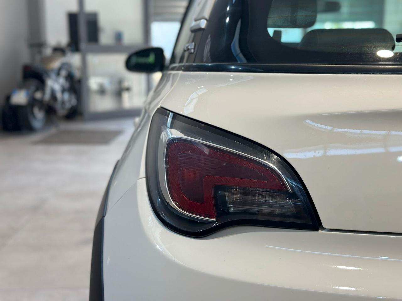 Opel Adam 1.2 70 CV Jam