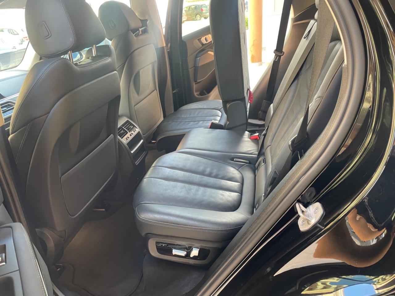 Bmw X5 xDrive25d 231cv 7 posti BUSINESS SPORT "PELLE NAVY LED 21"