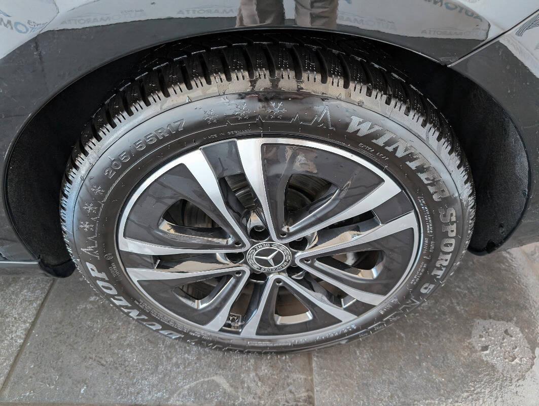 Mercedes CLA Shooting Brake 180 d Business Extra auto MOTORE MERCEDES!