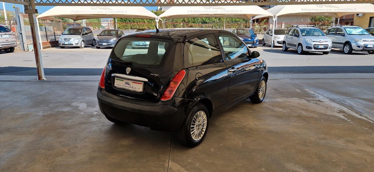 Lancia Ypsilon 1.3 Mjt 70cv