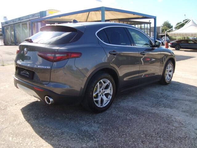 Alfa R. Stelvio 2.2 T.Diesel Executive rwd 190cv AT8 my19