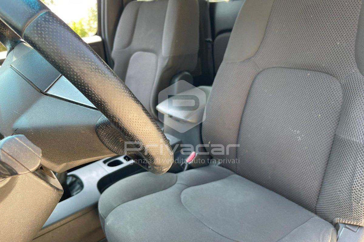 NISSAN Navara 2.5 dCi 2 porte King Cab SE
