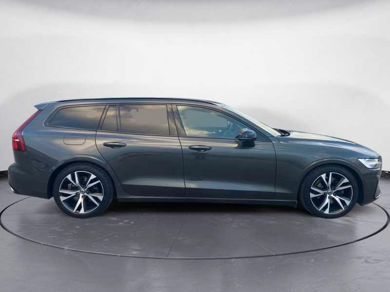 VOLVO V60 2.0 b4 MoMenTuM Business AuTo