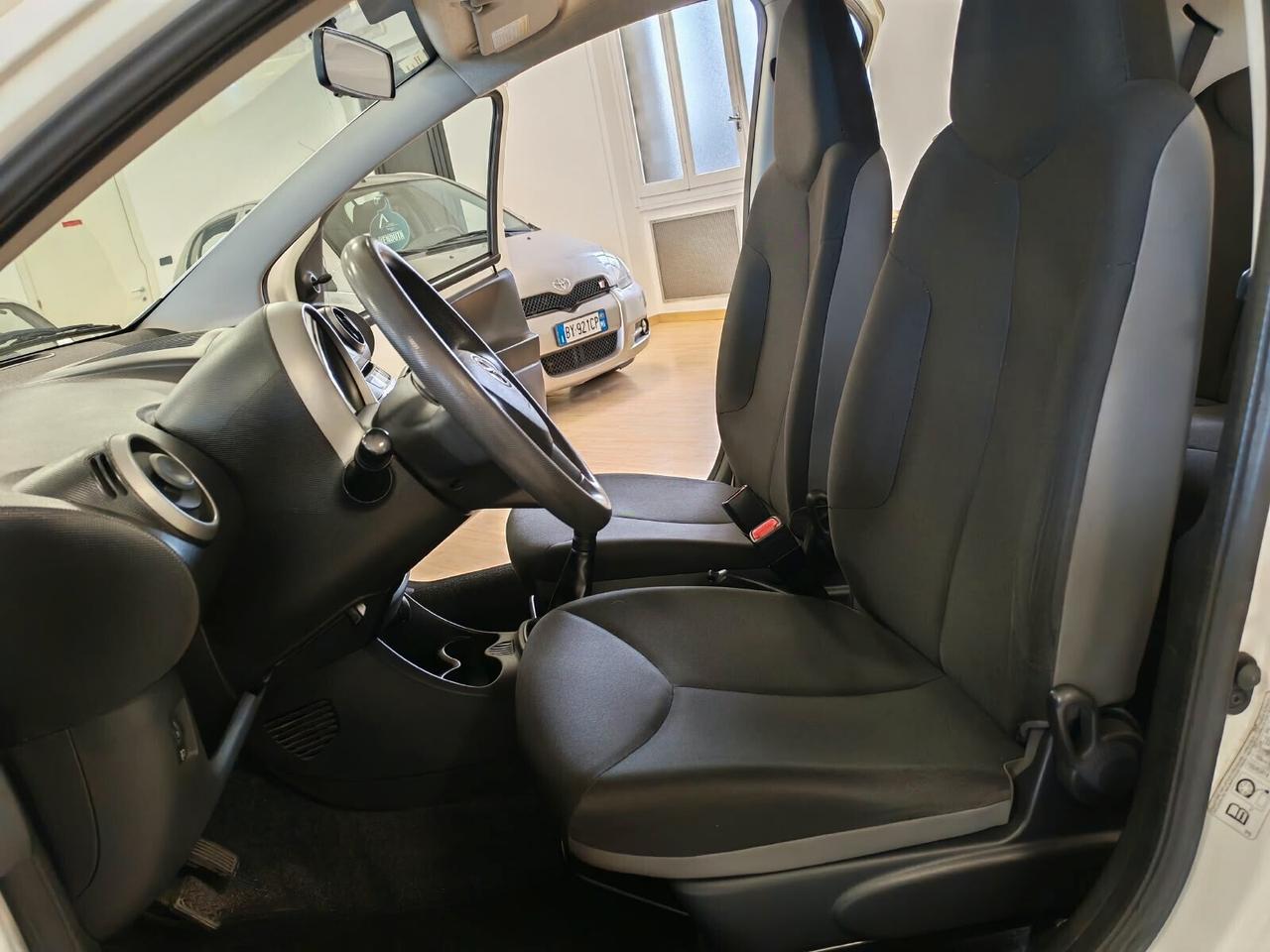 Toyota Aygo - FRIZIONE + TAGLIANDO NUOVI !!!