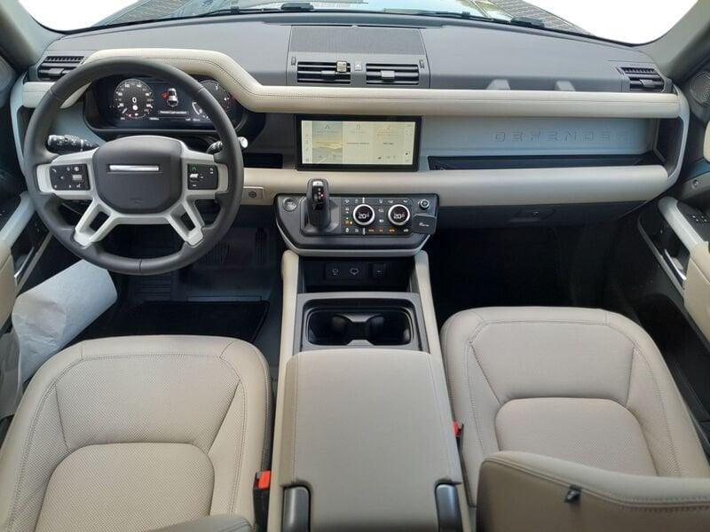 Land Rover Defender 3.0D I6 250 110 SE AWD auto.
