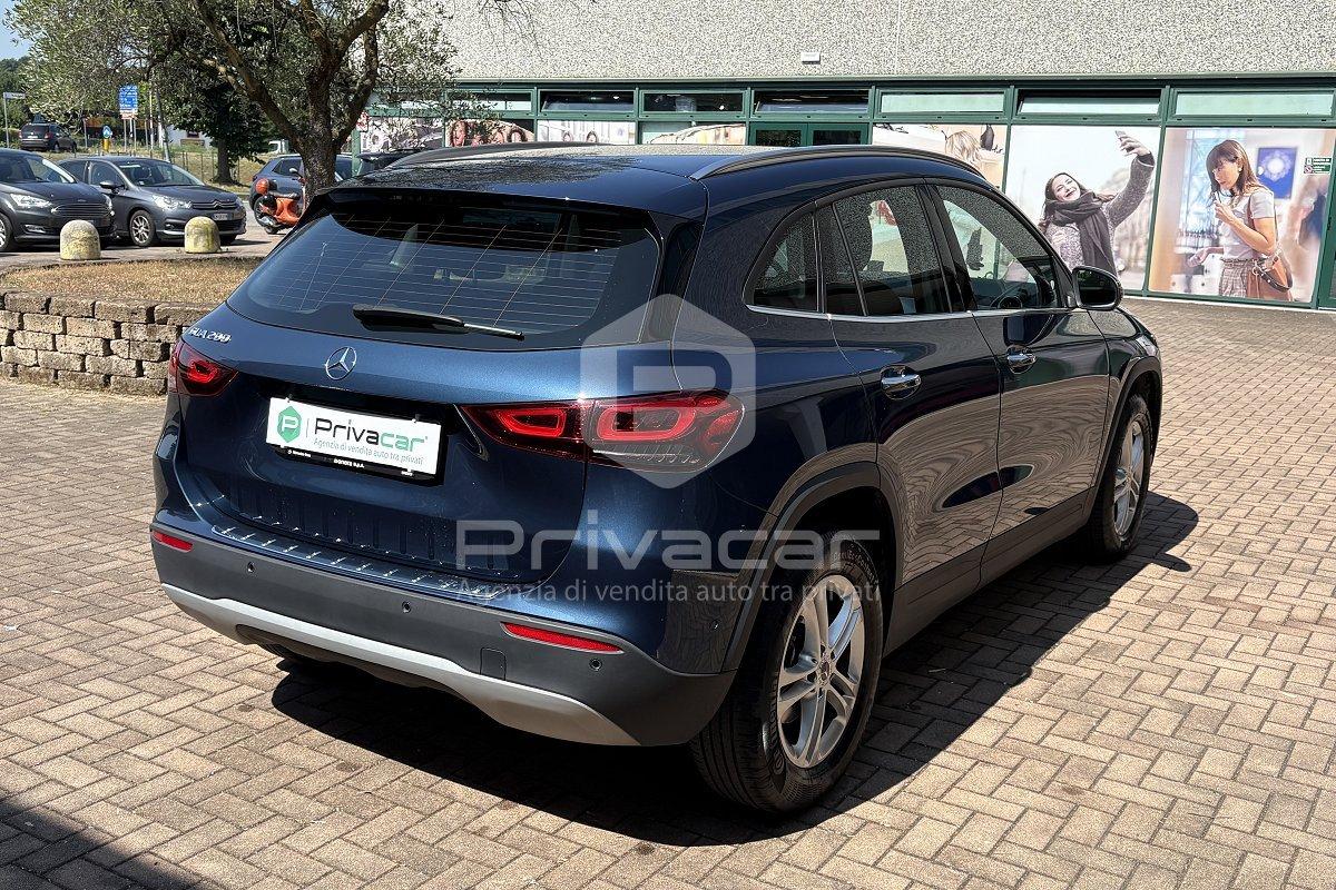 MERCEDES GLA 200 Automatic Business