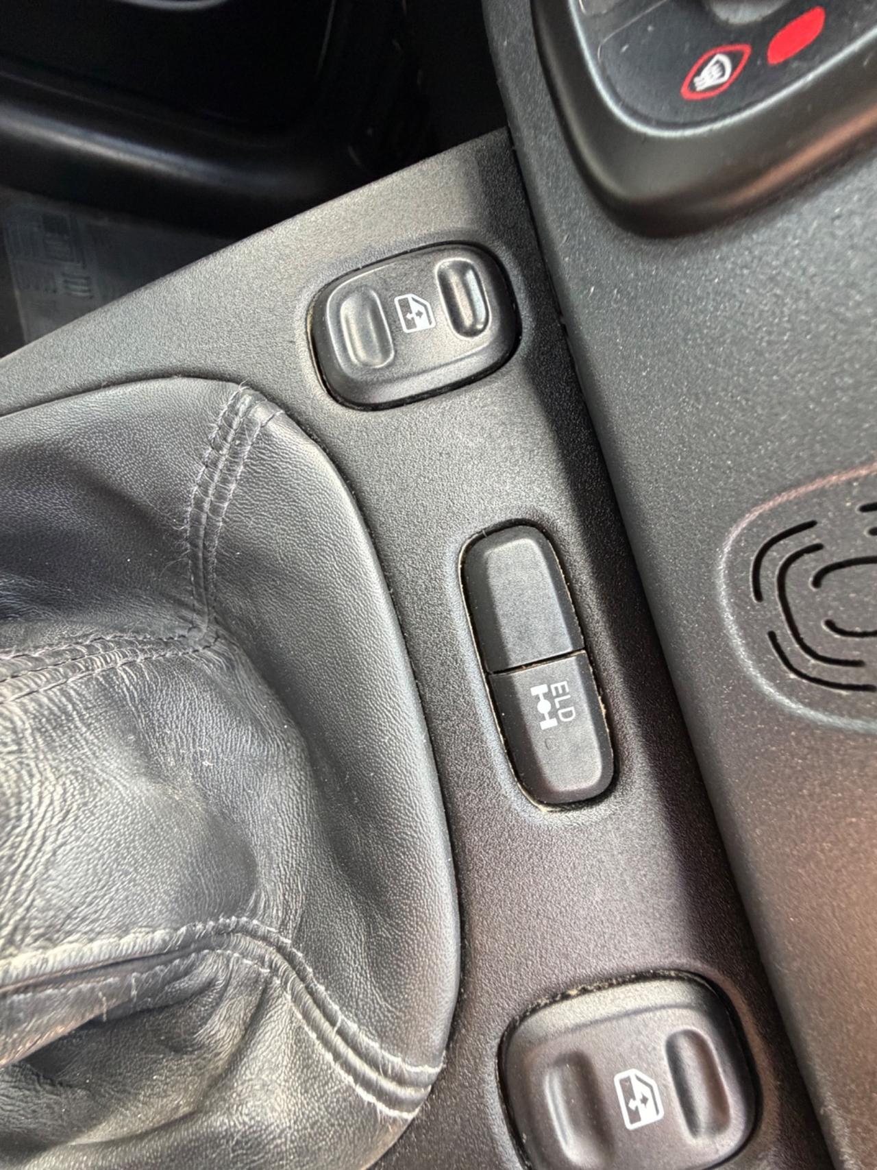 Fiat Panda 1.3 MJT 80 CV S&S Lounge allestimento cross