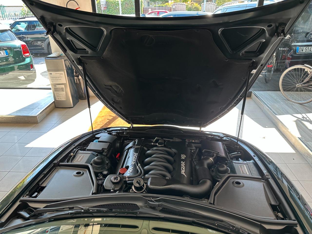 JAGUAR XK8 COUPE' UNICOPROP. PARI AL NUOVO ISCRITTO ASI