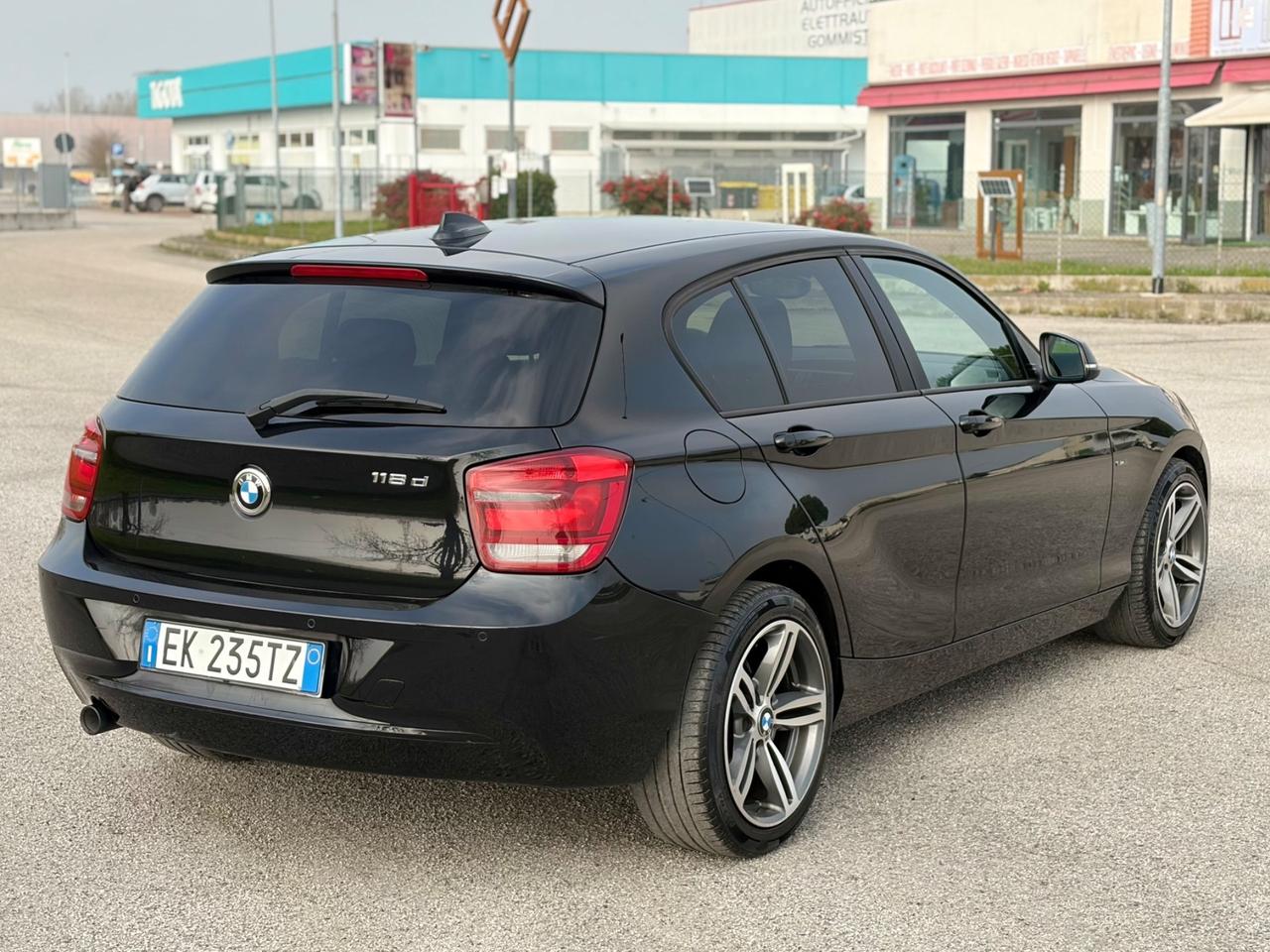 Bmw 118d 5p. Sport 2011