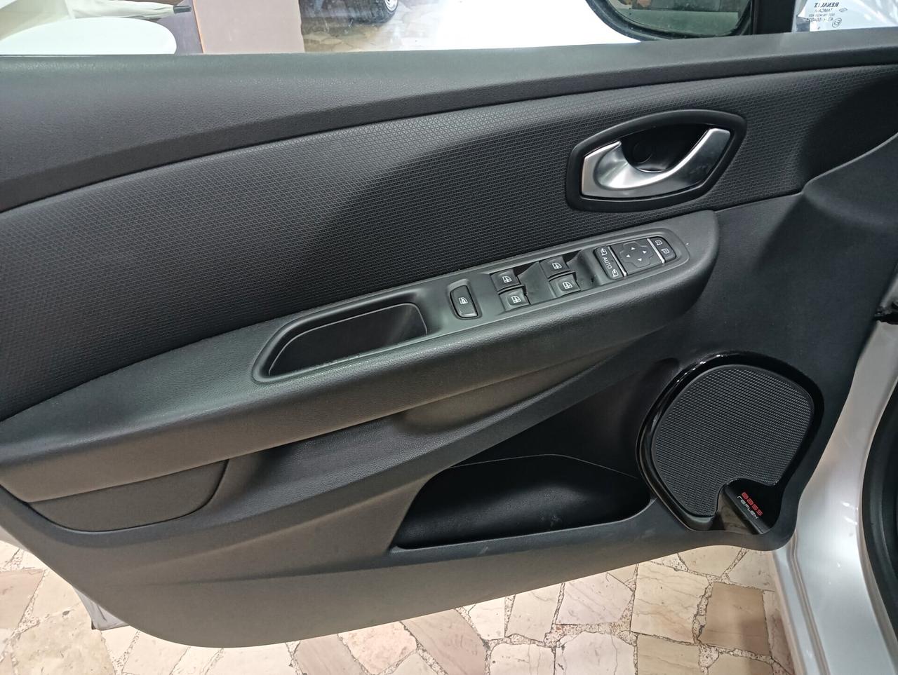 Renault Clio dCi 8V 90CV EDC Start&Stop 5 porte Energy Excite EURO 6B