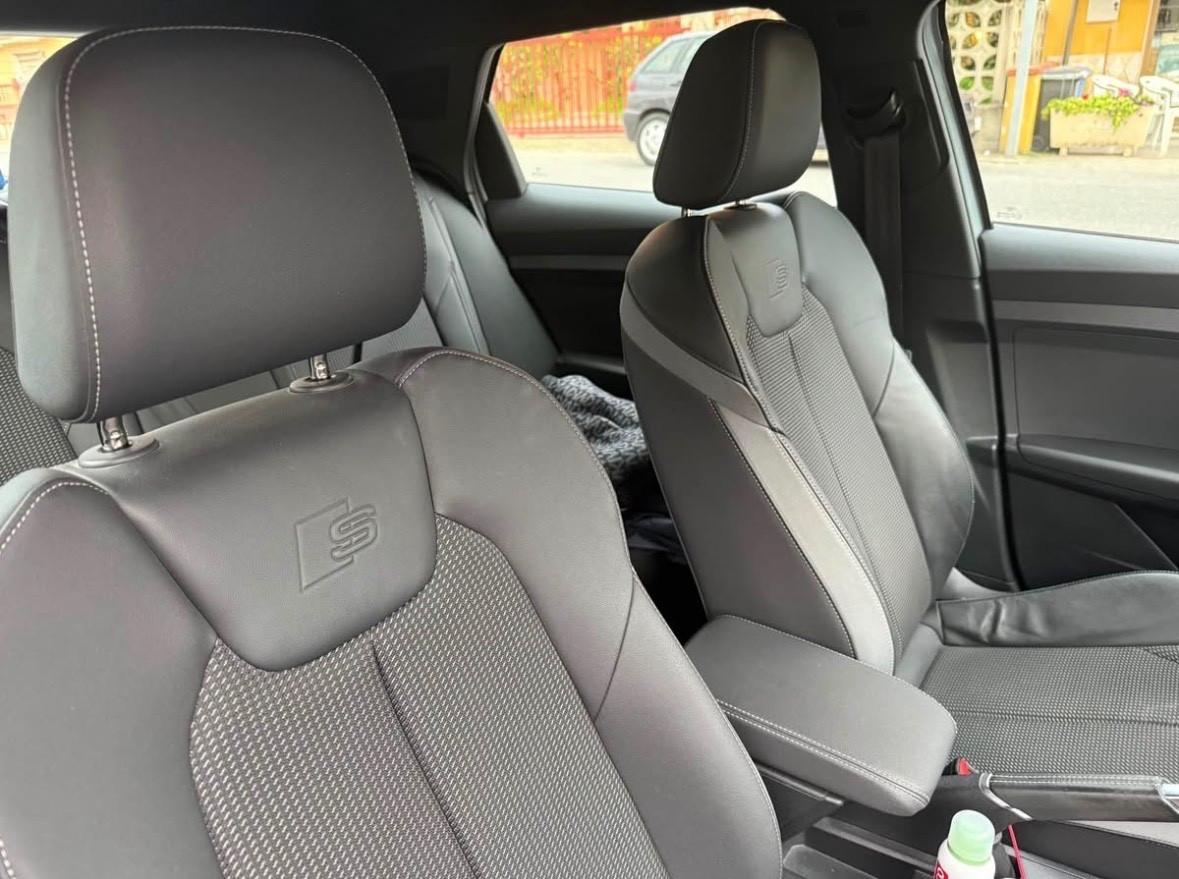 Audi A1 allstreet 30 TFSI S tronic Identity Contrast